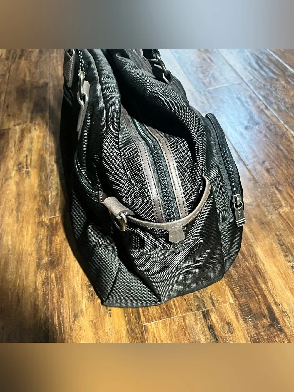 Tumi Alpha Bravo Everett Duffel Black Brown EXCELLENT 22340HKH